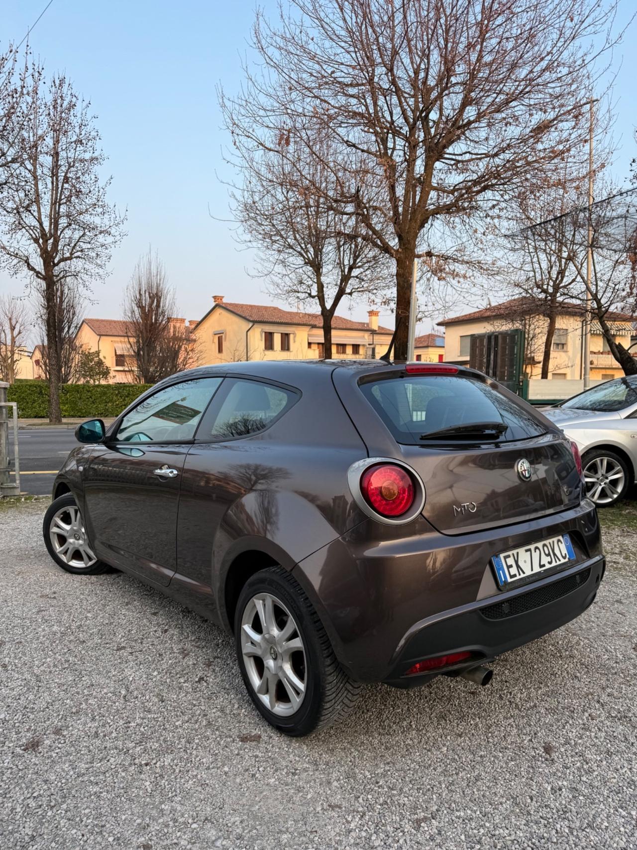 Alfa Romeo MiTo 1.4 105 CV M.air S&S Distinctive Sport Pack