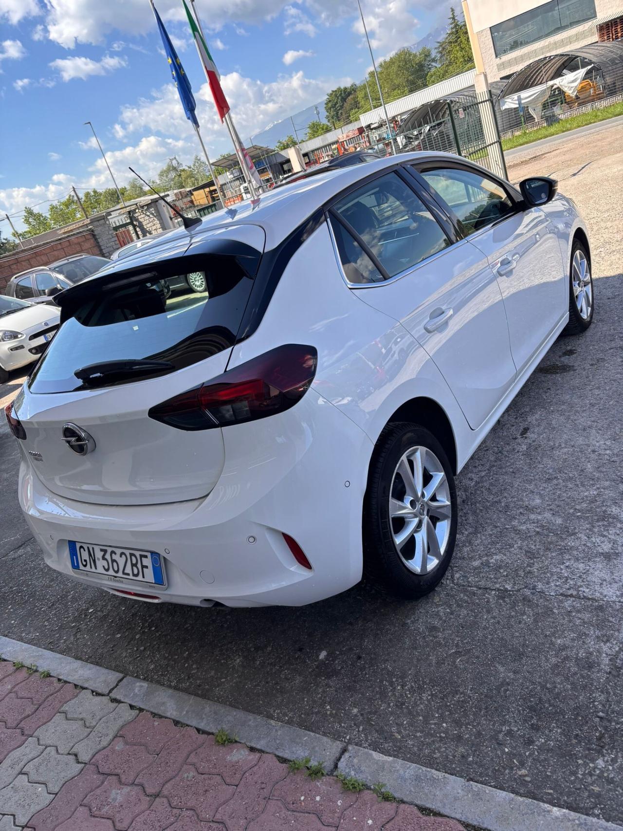 Opel Corsa 1.2 Design & Tech