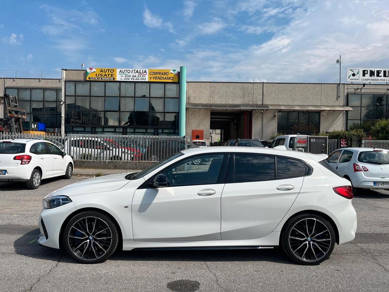 Bmw 118 118d 5p. Msport