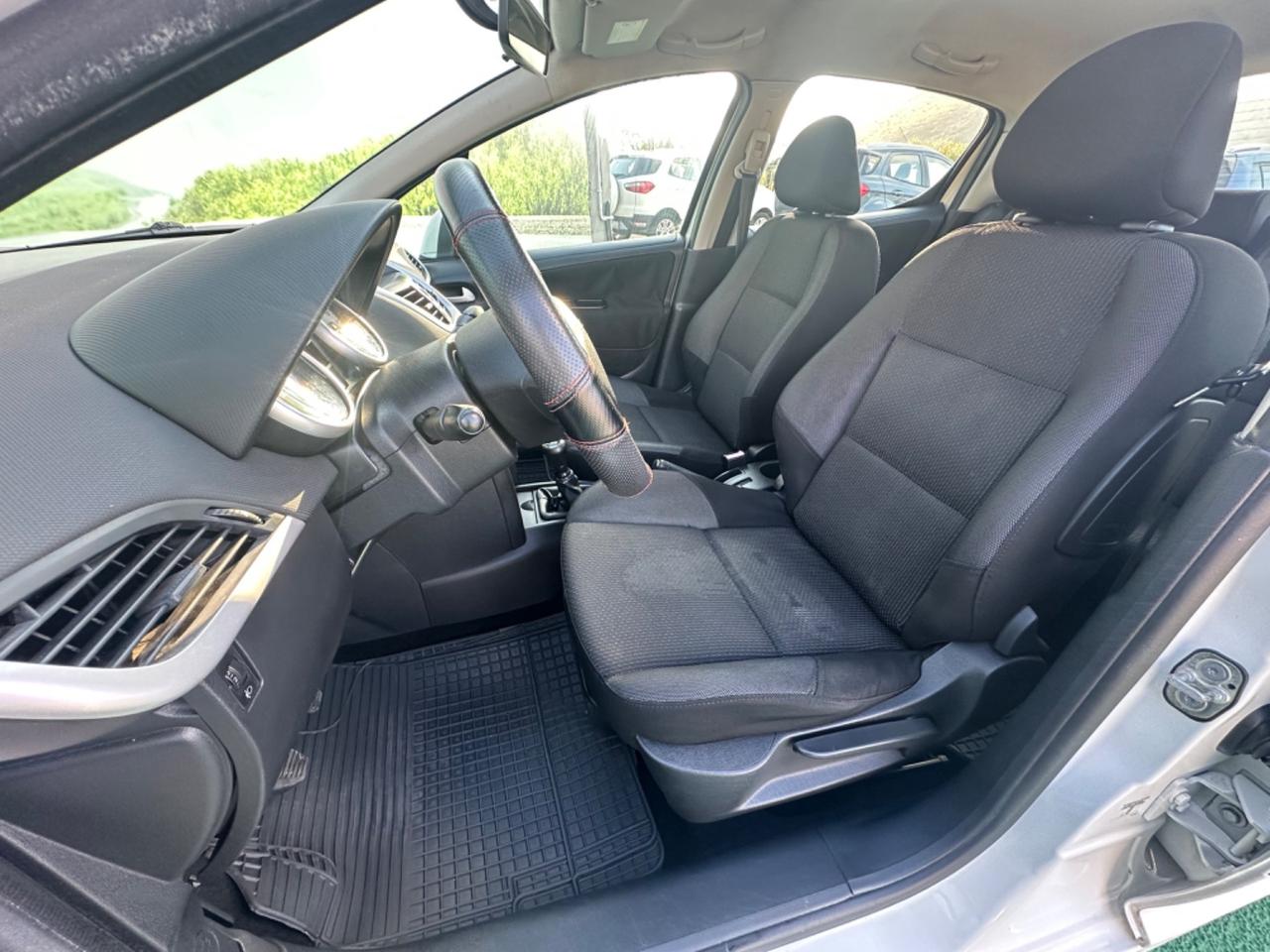 Peugeot 207 1.4 HDI 68cv 2010