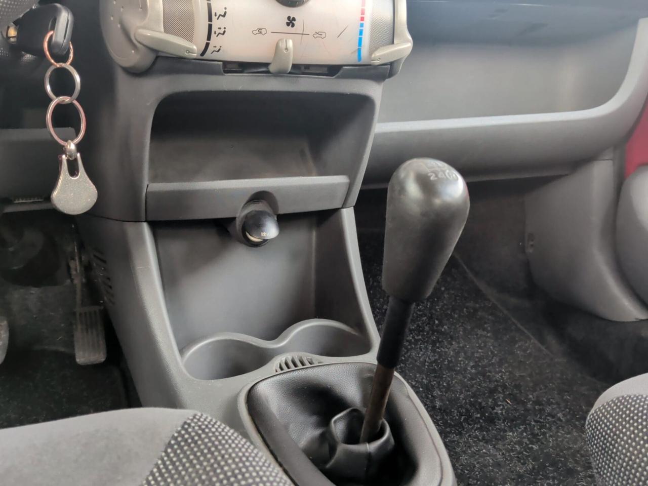 Peugeot 107 1.0 BENZINA 68CV 5p. 2008