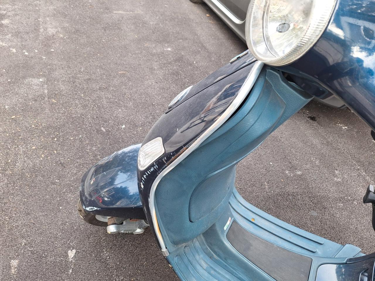 Piaggio Vespa 50 LX