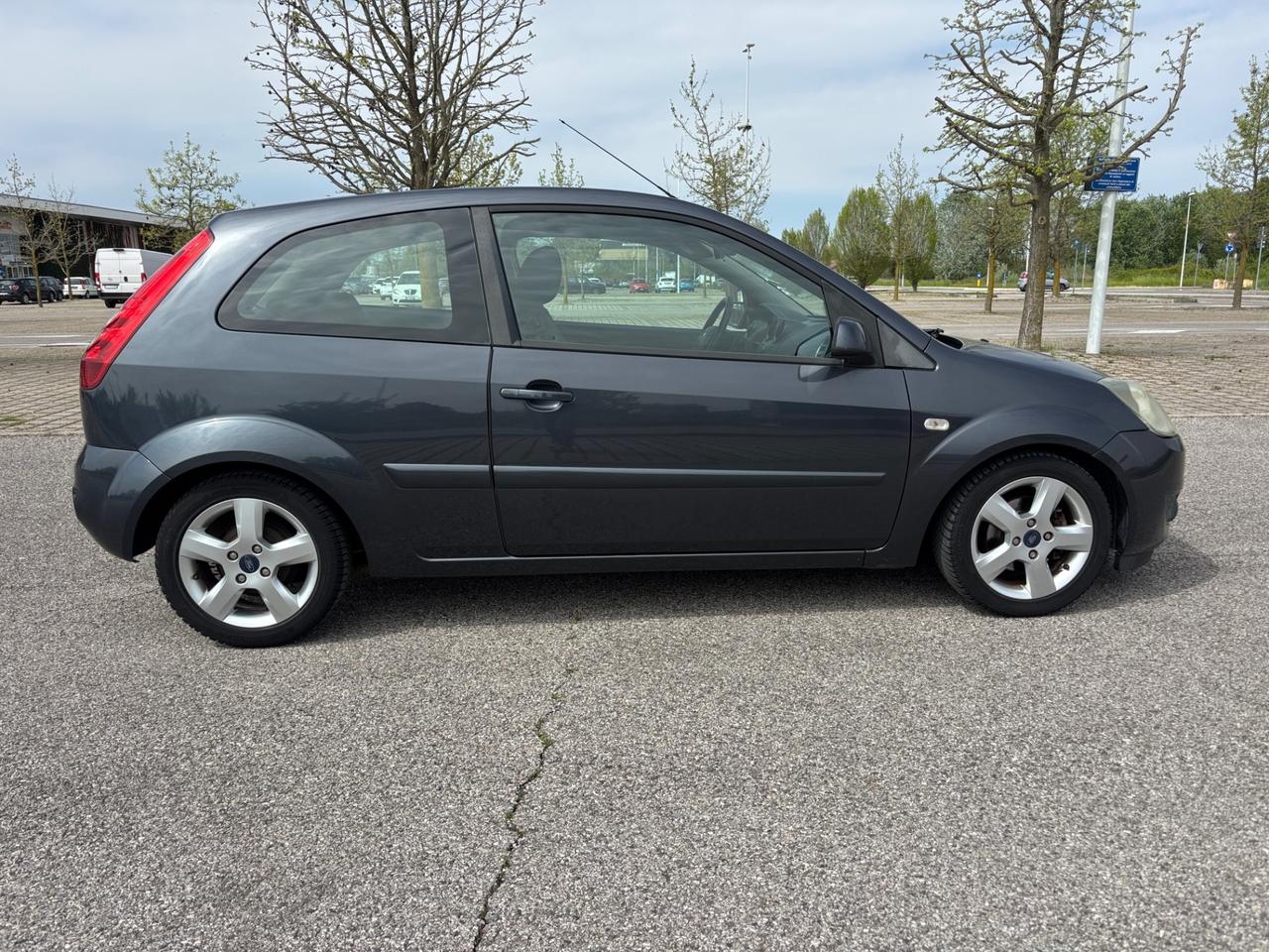 Ford Fiesta 1.4 TDCi 3p. Ghia