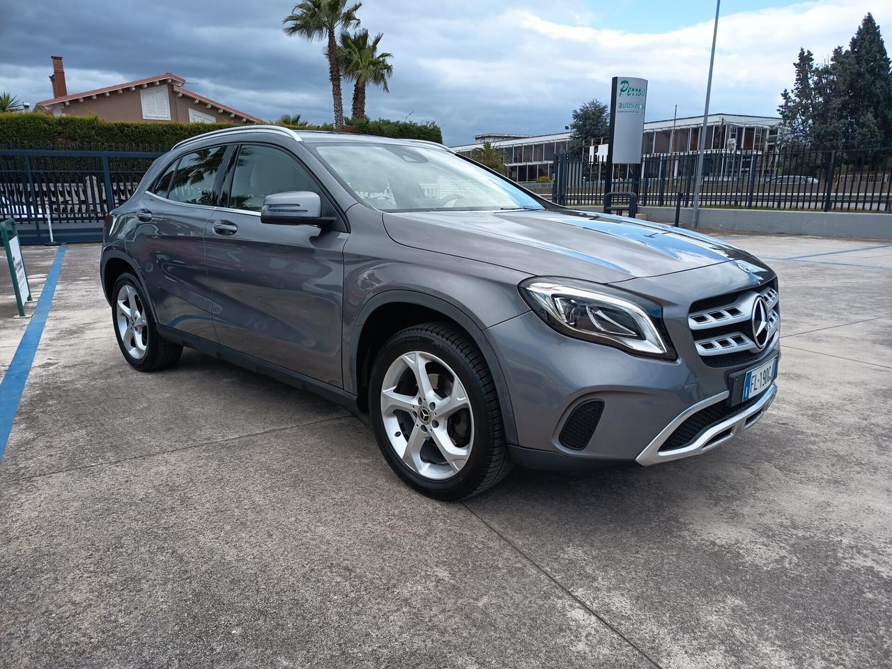 Mercedes-benz GLA 180 d Automatic Premium