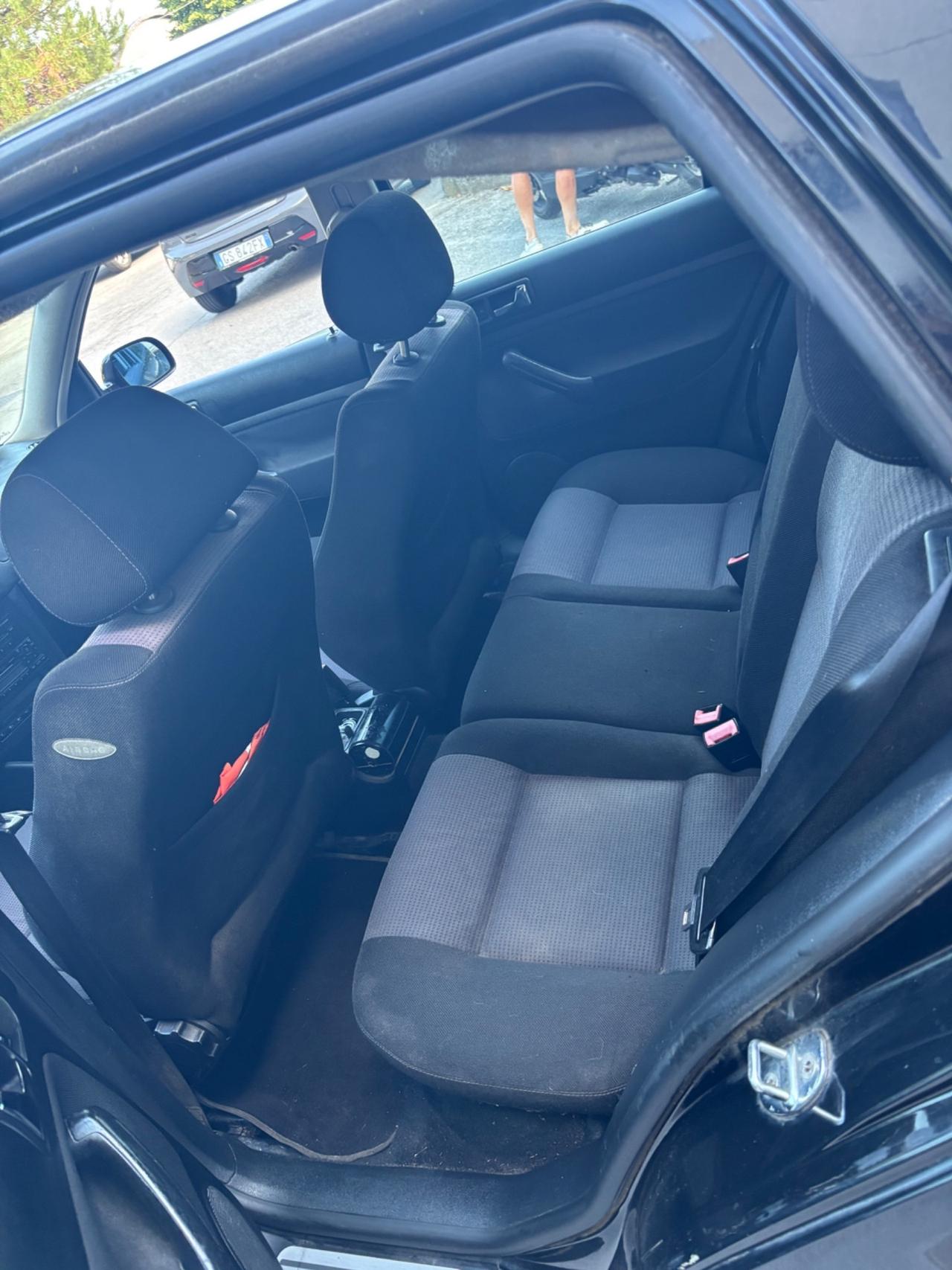 Volkswagen Golf 1.9 TDI/130 CV cat 5p. H.line Plus