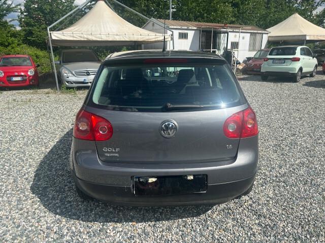 Volkswagen Golf 1.6 16V FSI 5p. Comfortline