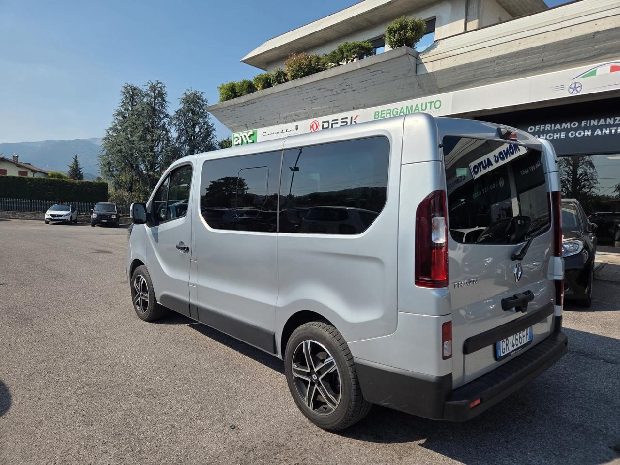Renault Trafic BluedCi 150CV EDC PL-TN SpaceClass *9 POSTI*AUTOMATIC*2.0 DCI 150CV*UNIPROPRIETARIO*TAGLIANDI CERTIF…