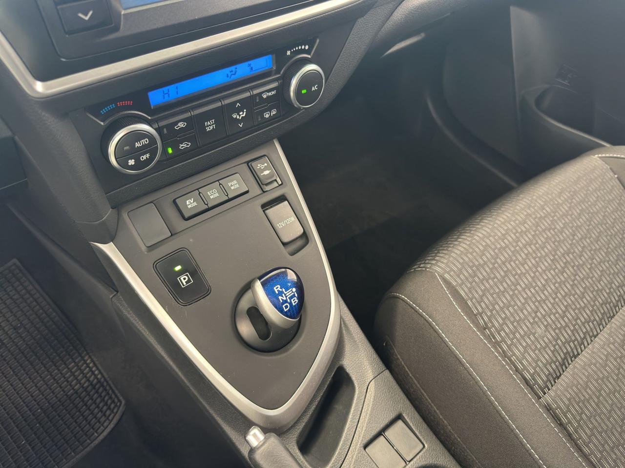Toyota Auris 5p 1.8h Active+