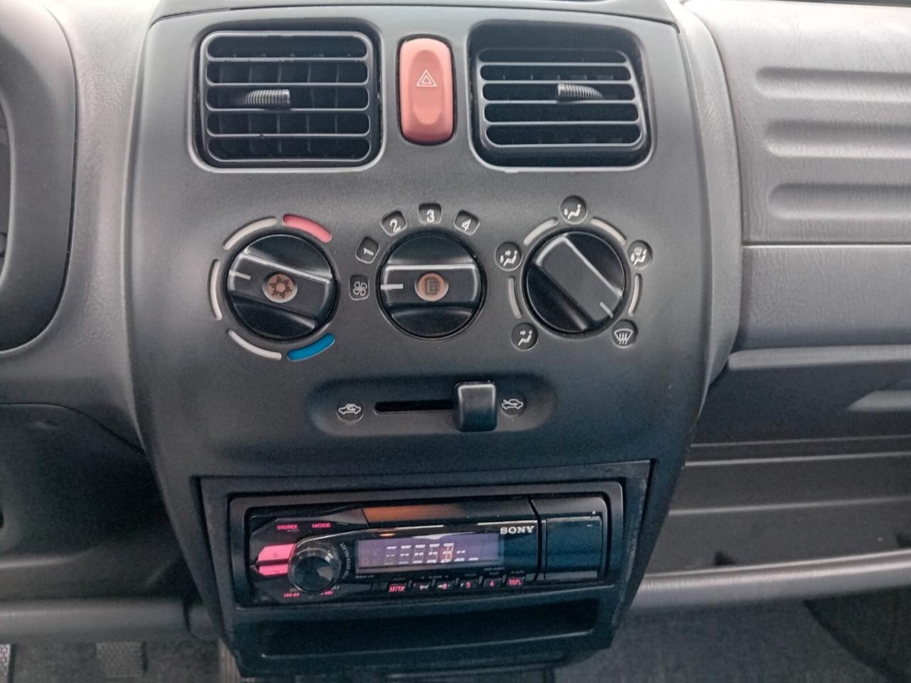 Opel Agila 1.2 16V Comfort