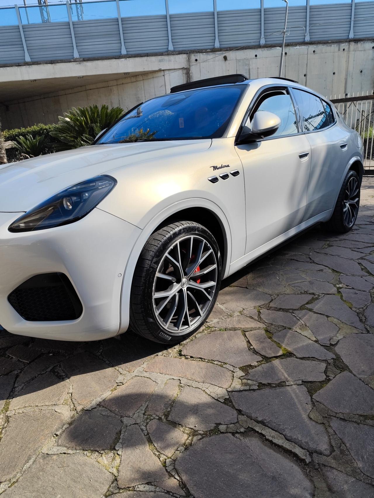 Maserati Grecale MHEV 330 CV AWD Modena