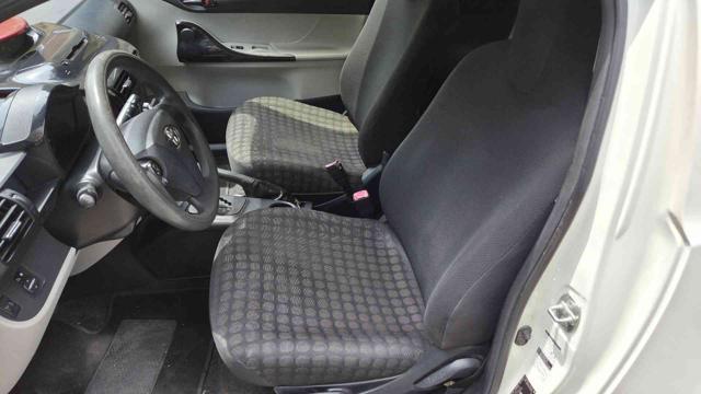 TOYOTA iQ 1.0 CVT Trend