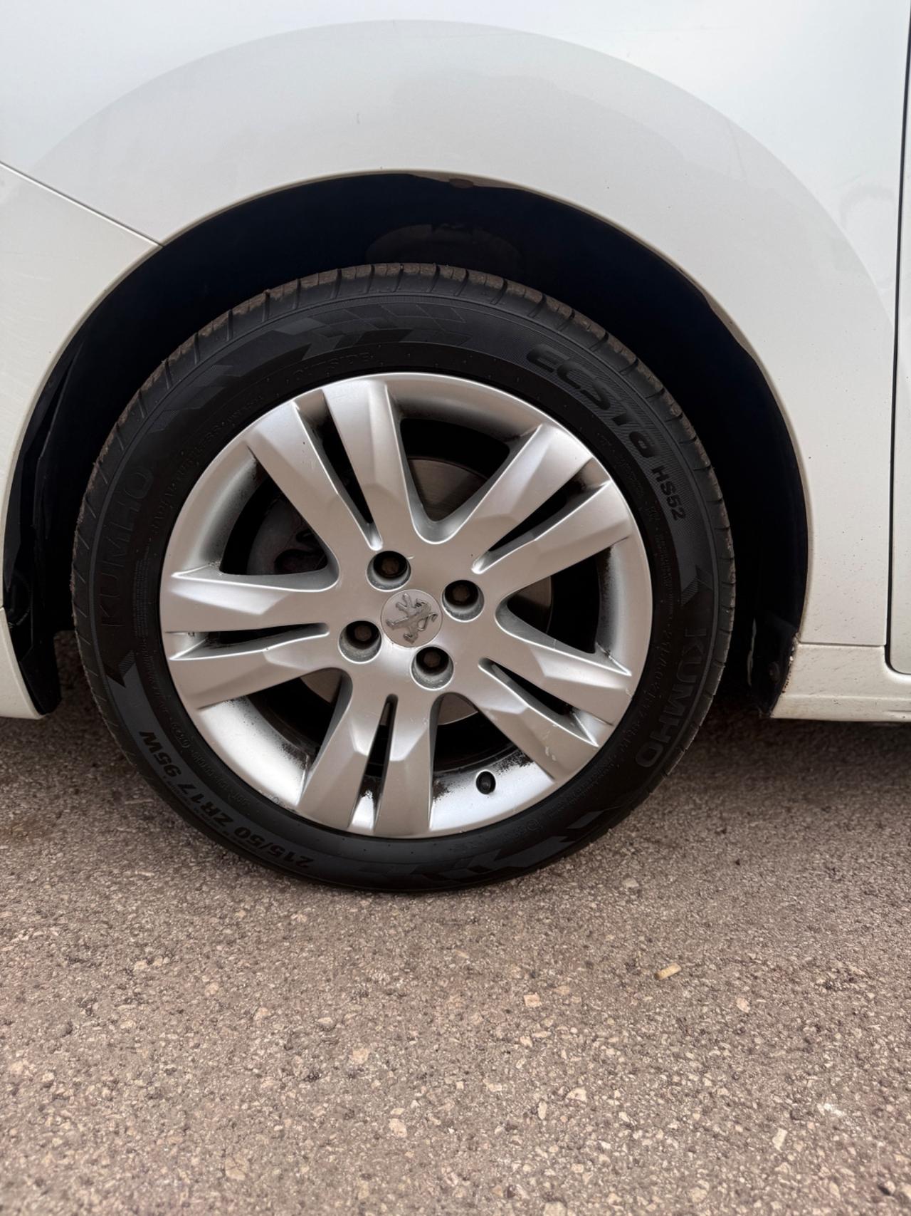 Peugeot 5008 2.0 HDi 150CV Business