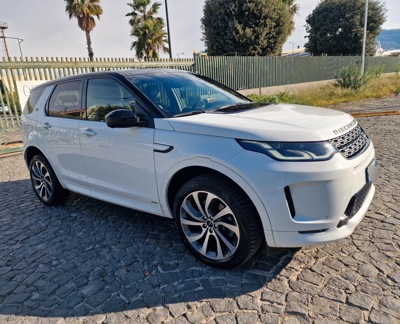 Land Rover Discovery Sport 2.0 eD4 150 CV 2WD R-Dynamic SE