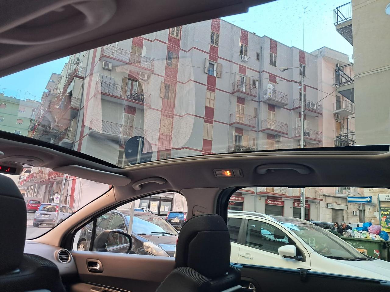 PEUGEOT 5008 2.0 HDi 150CV Féline-TETTO+NAVY-Euro5290