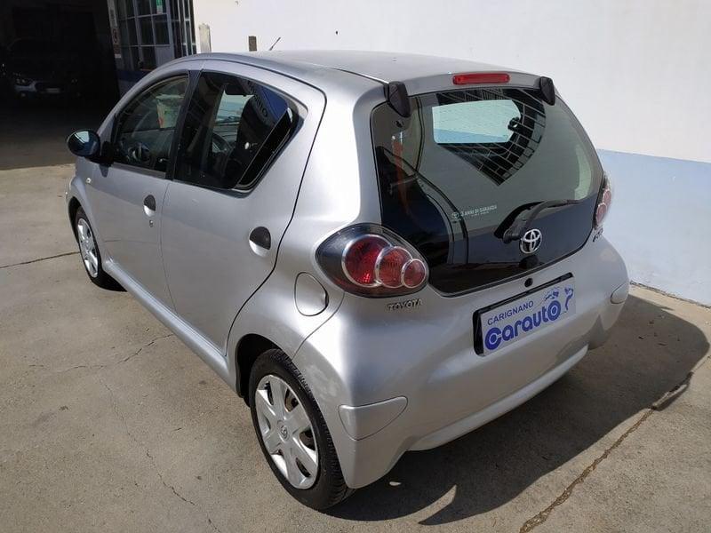 Toyota Aygo Aygo 5p 1.0 Now Connect Fin Zero