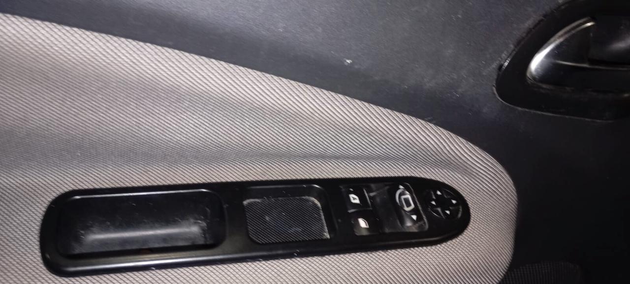 Citroen C3 Picasso del 2015- 1400 GPL 140,000 KM -