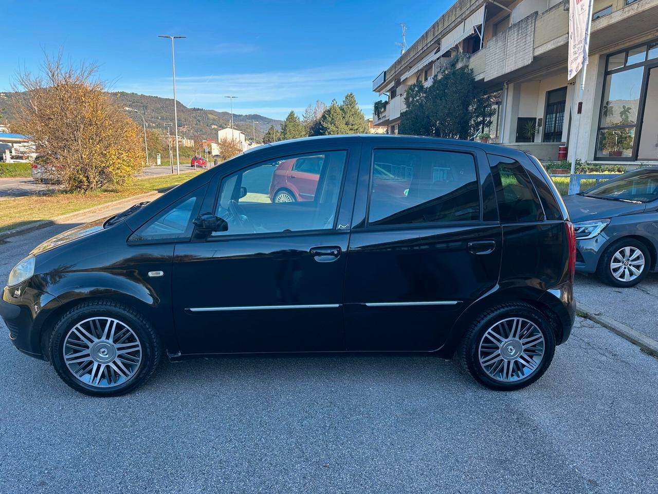 Lancia MUSA 1.4 16V Platino Plus cambio automatico