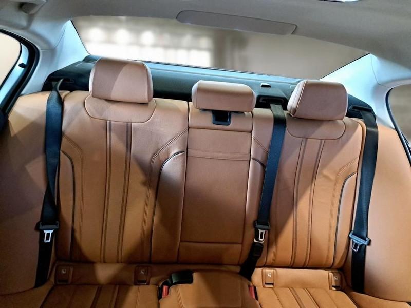 BMW 530 Luxury Auto 4 PORTE BERLINA