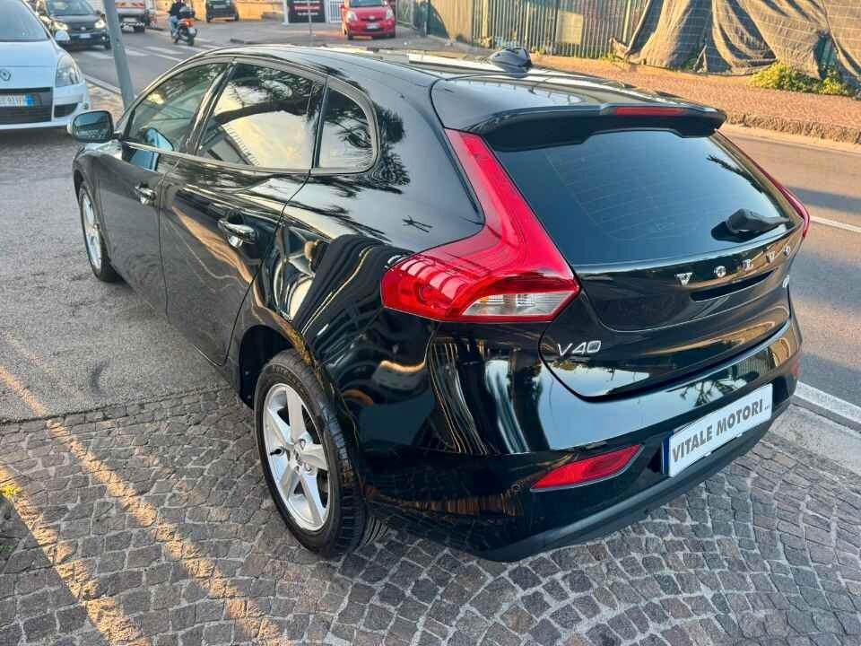 Volvo V40 2.0 D2 Inscription 120 CV