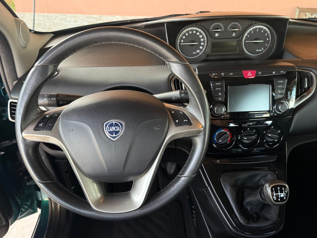 Lancia Ypsilon 1.2 69 CV 5 porte EcoChic