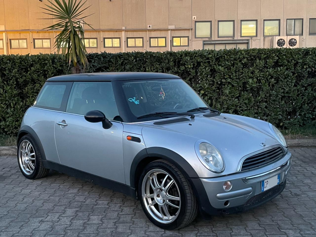 Mini Cooper 1.6 116CV Benzina Neopatentati