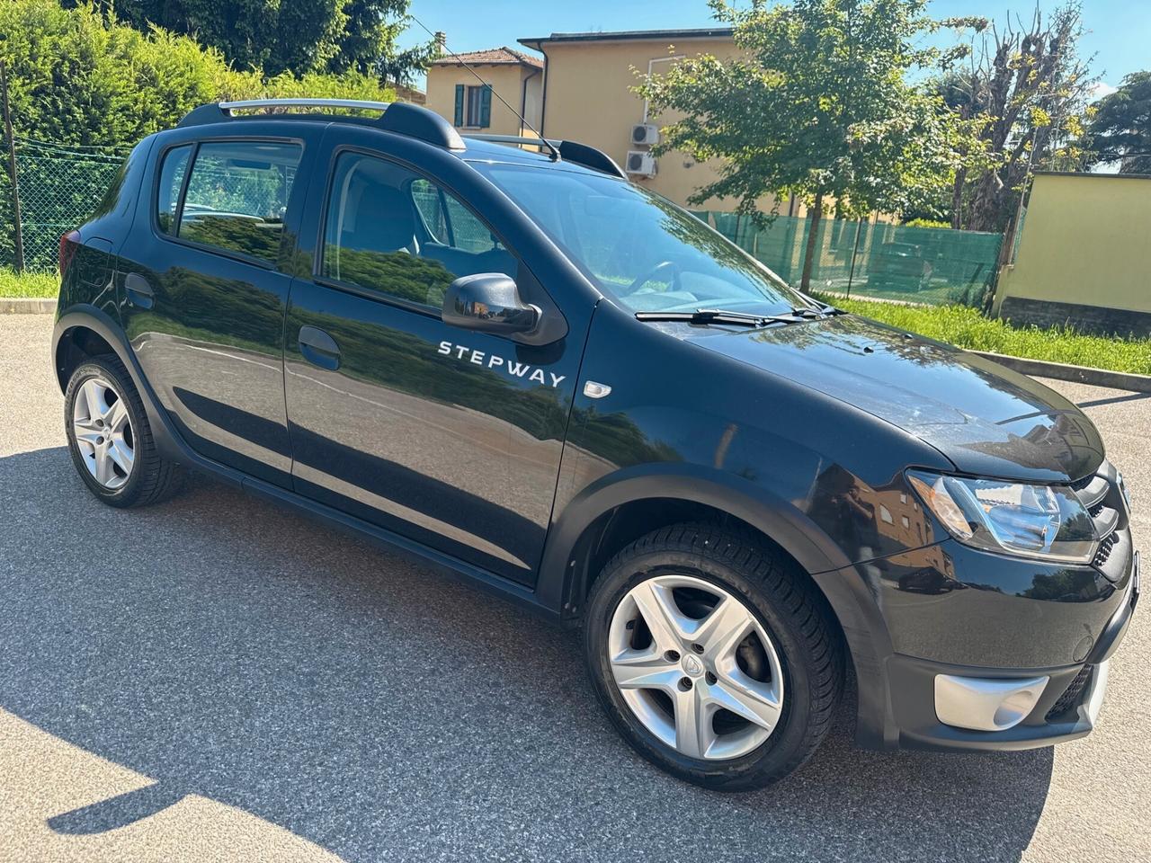 Dacia Sandero Stepway 0.9 Gpl - NEOP. - NAV. - 12 MESI DI GAR. -