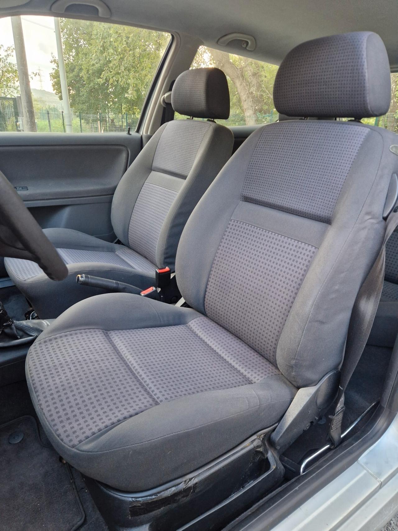 Volkswagen Polo 1.0 Benz 60CV - 2001