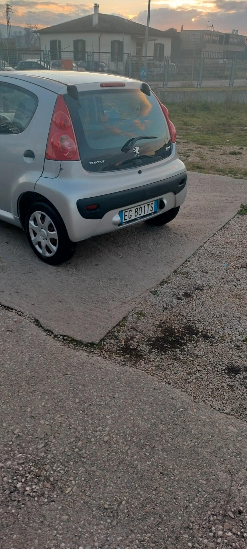 Peugeot 107 1.0 68CV 5p. Desir