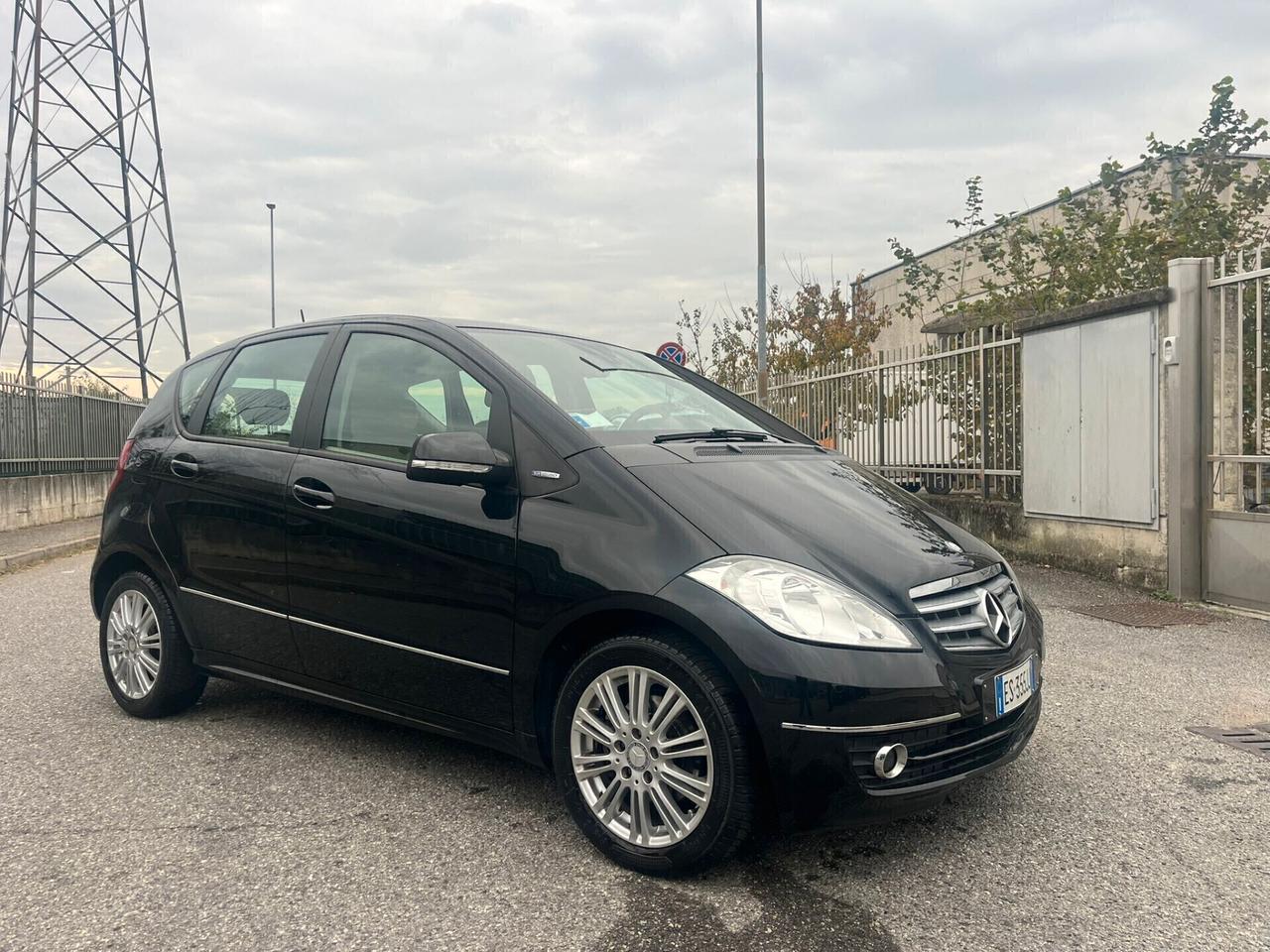 Mercedes-benz A 160 exclusive benz solo 99.000km