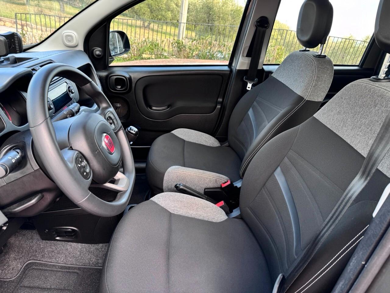 Fiat Panda 1.0 FireFly S&S Hybrid City Life da 120 euro al mese