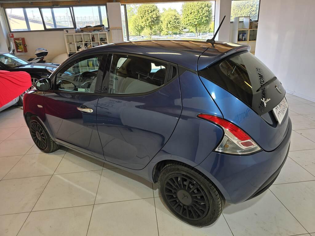 Lancia Ypsilon 5 Porte 1.0 FireFly Hybrid Silver