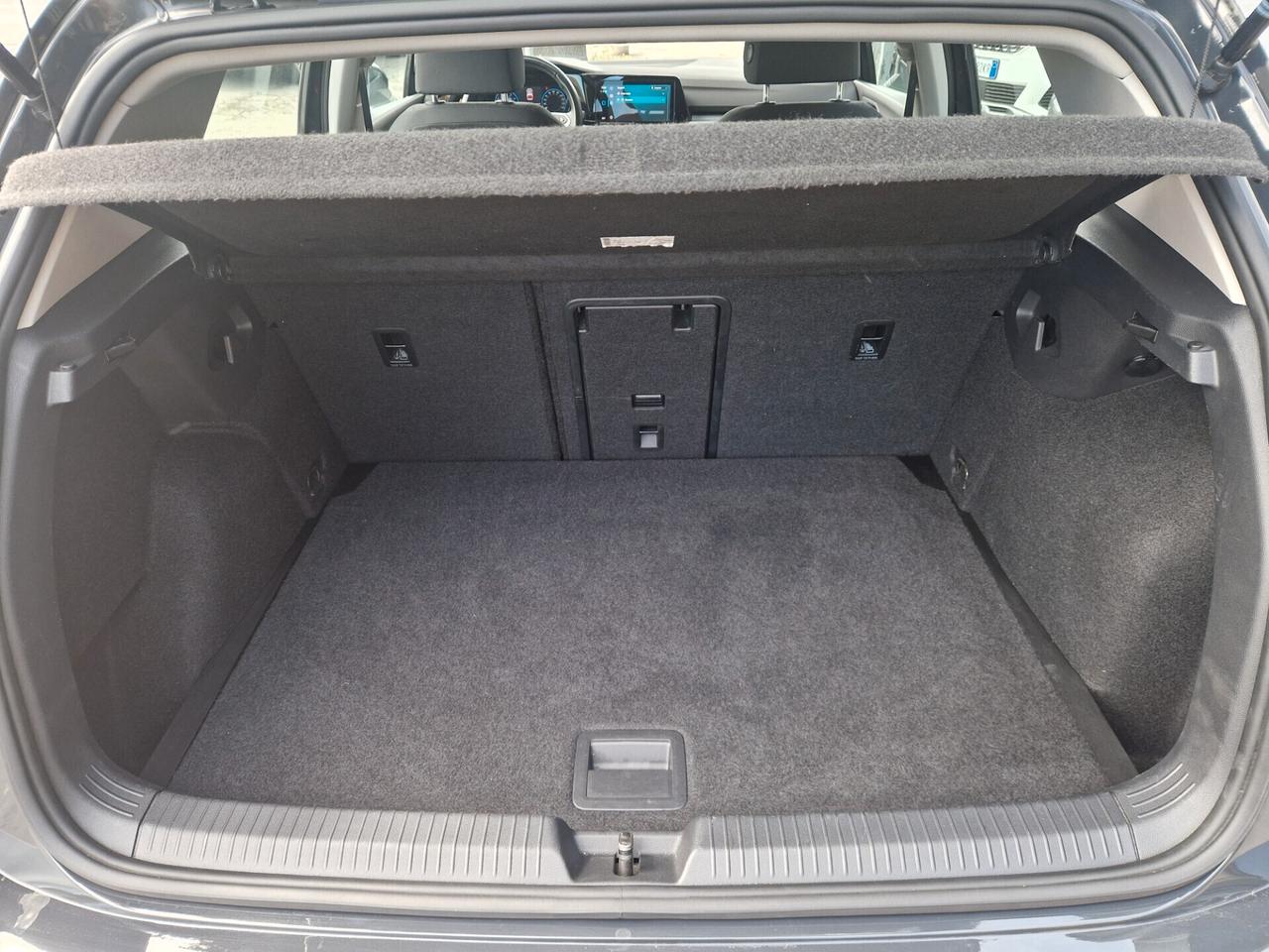 Volkswagen Golf 1.0 eTSI EVO DSG Life
