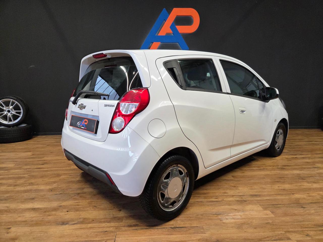 Chevrolet Spark 1.0 LT