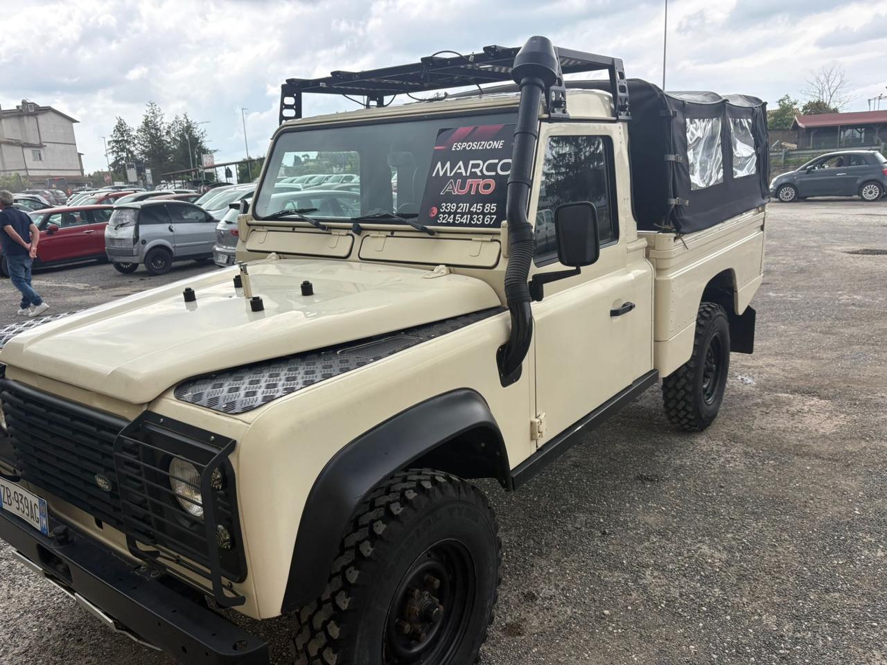 Land Rover Defender 110