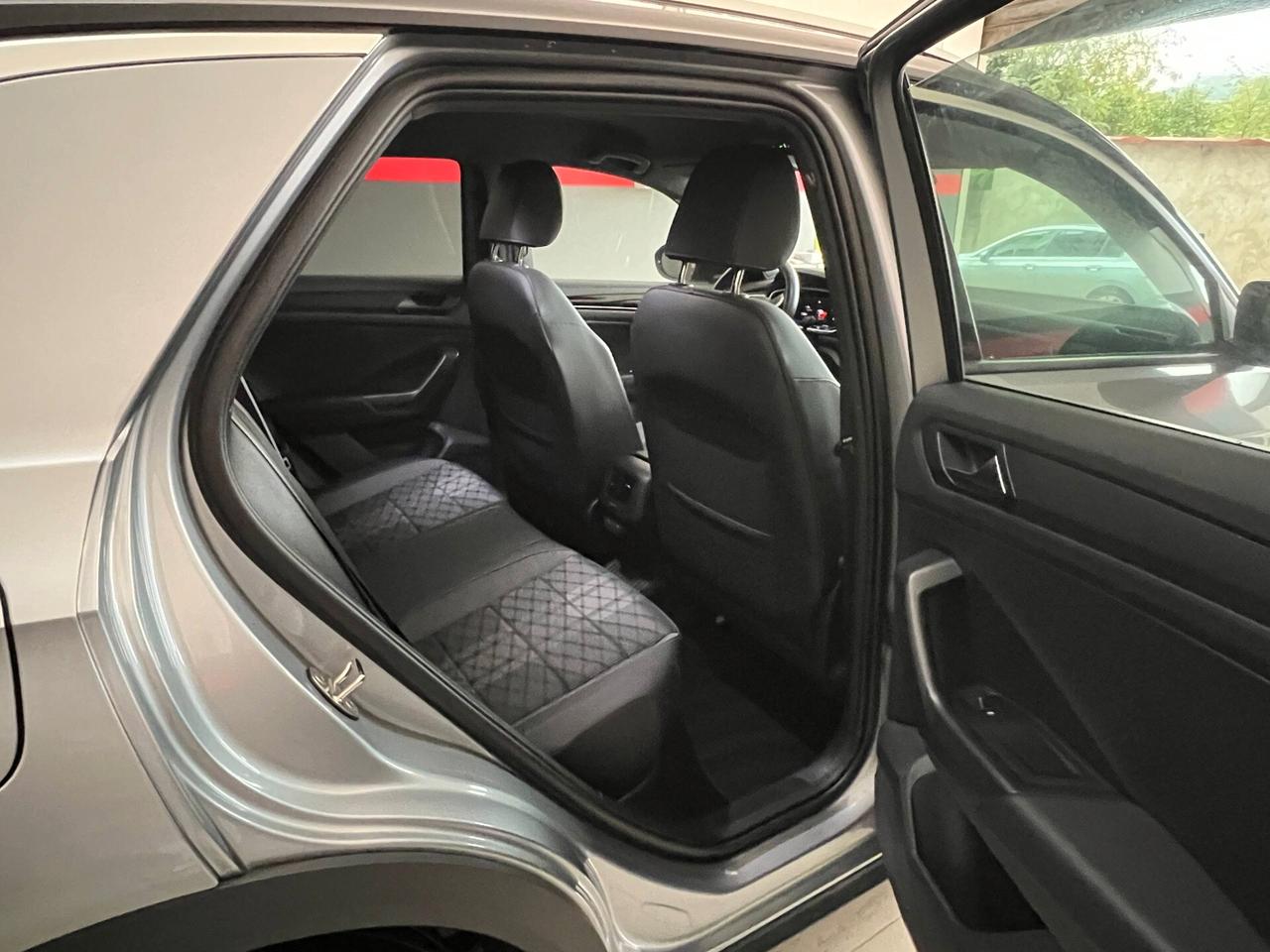 Volkswagen T-Roc 2.0 TDI SCR R-Line