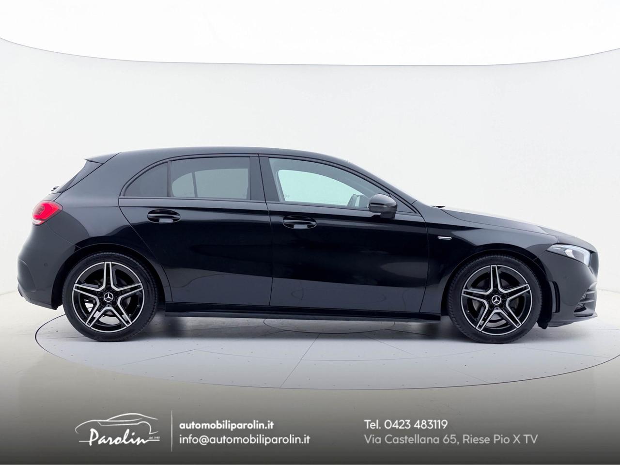 Mercedes-Benz A 180 d Premium Night Edition AMG LED