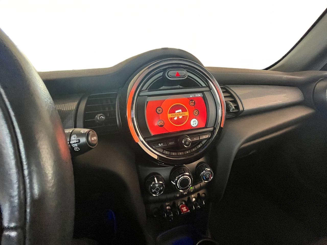 Mini Cooper | da €237 al mese