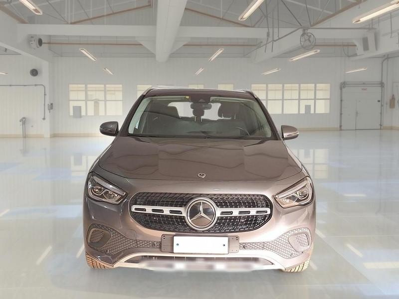 MERCEDES-BENZ GLA 200 d Automatic Business Extra