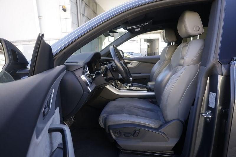 Audi Q8 Audi Q8 50 TDI 286 CV quattro tiptronic S LINE Unicoproprietario