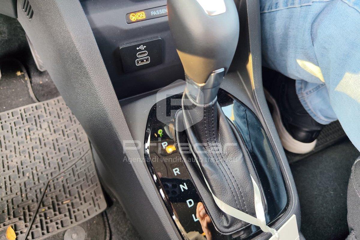 FORD Tourneo Courier 1.0 EcoBoost Powershift Titanium