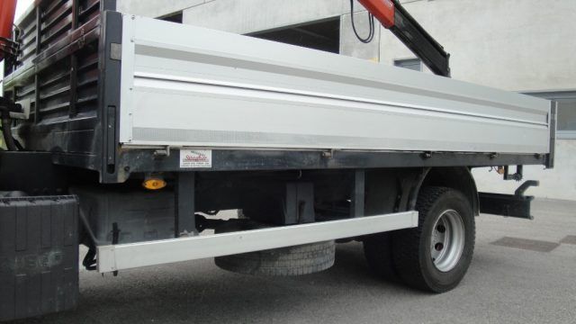IVECO EUROCARGO 120EL17 CON GRU 8000.2