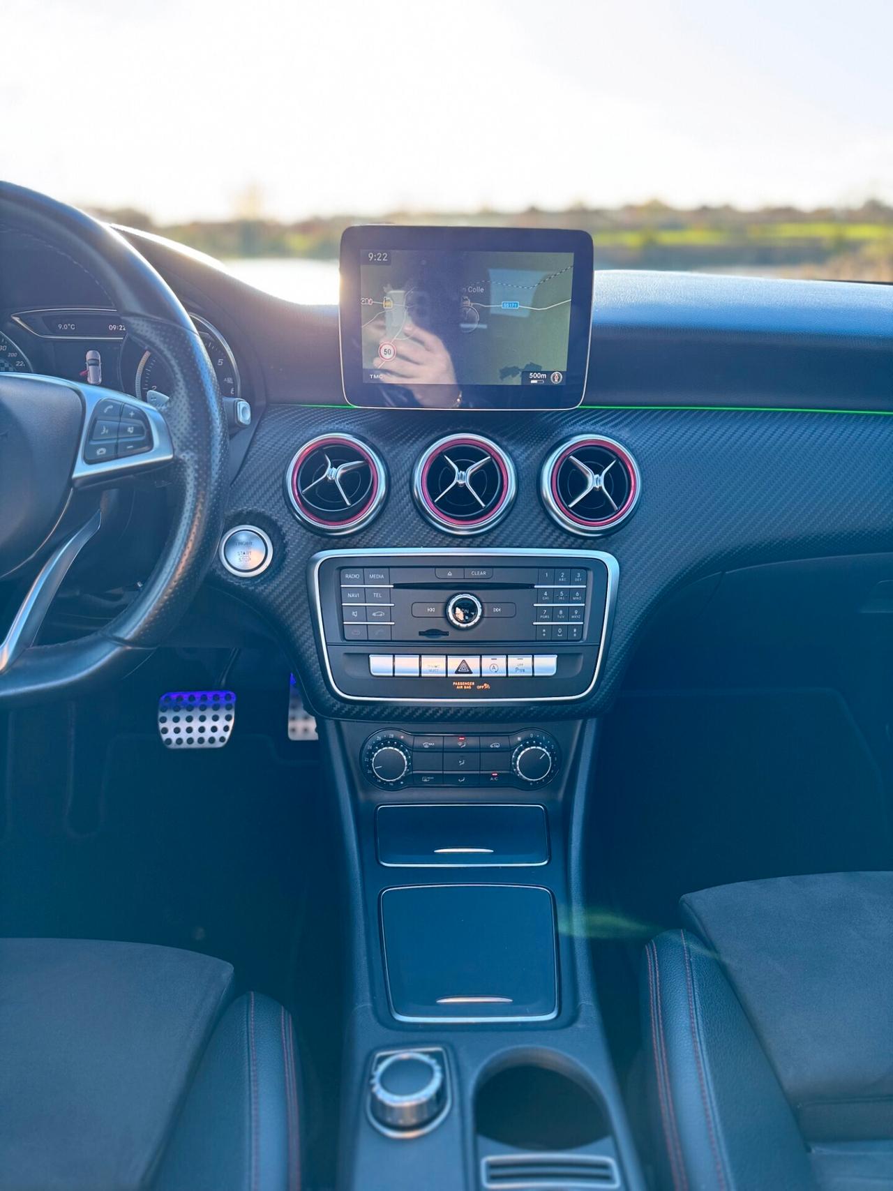 Mercedes A 180 d Auto AMG Premium*Tetto*Full