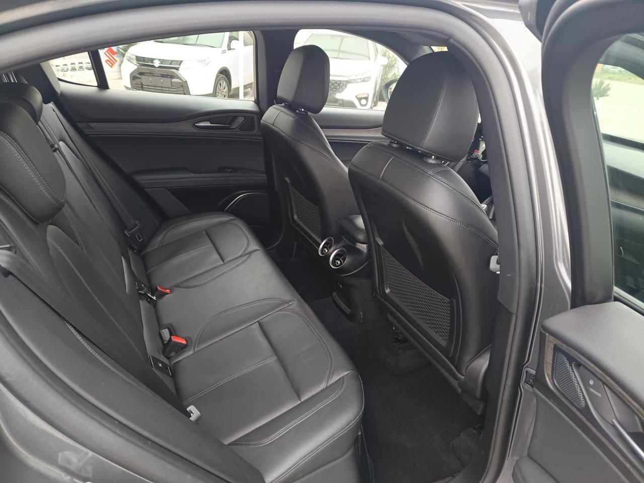 Alfa Romeo Stelvio 2.2 MTJ 210 CV AT8 Q4 Ti Tua a 329€/Mese