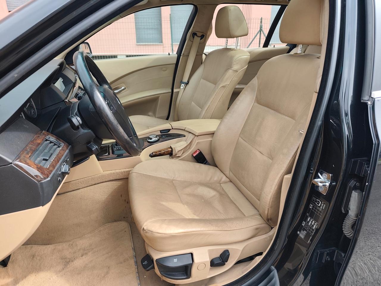 Bmw 530d cat Touring Attiva 216 cv