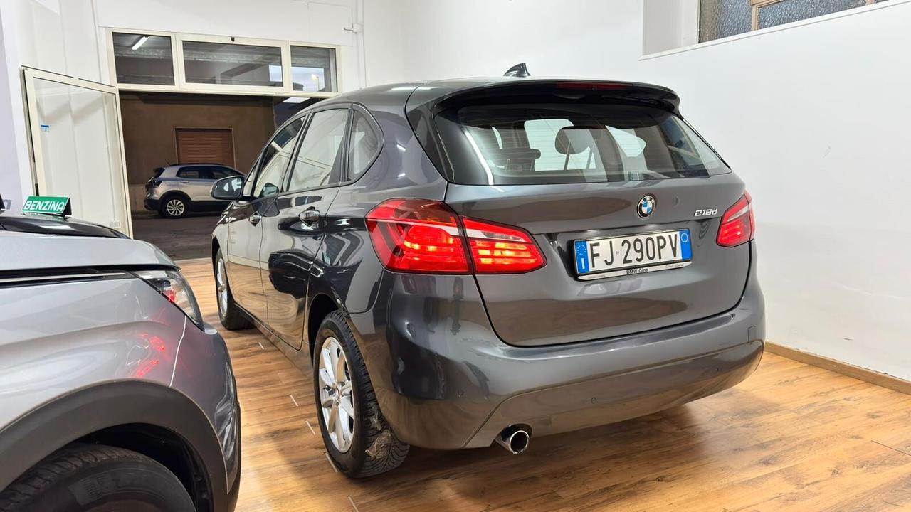 Bmw 2er Active Tourer 216d Luxury