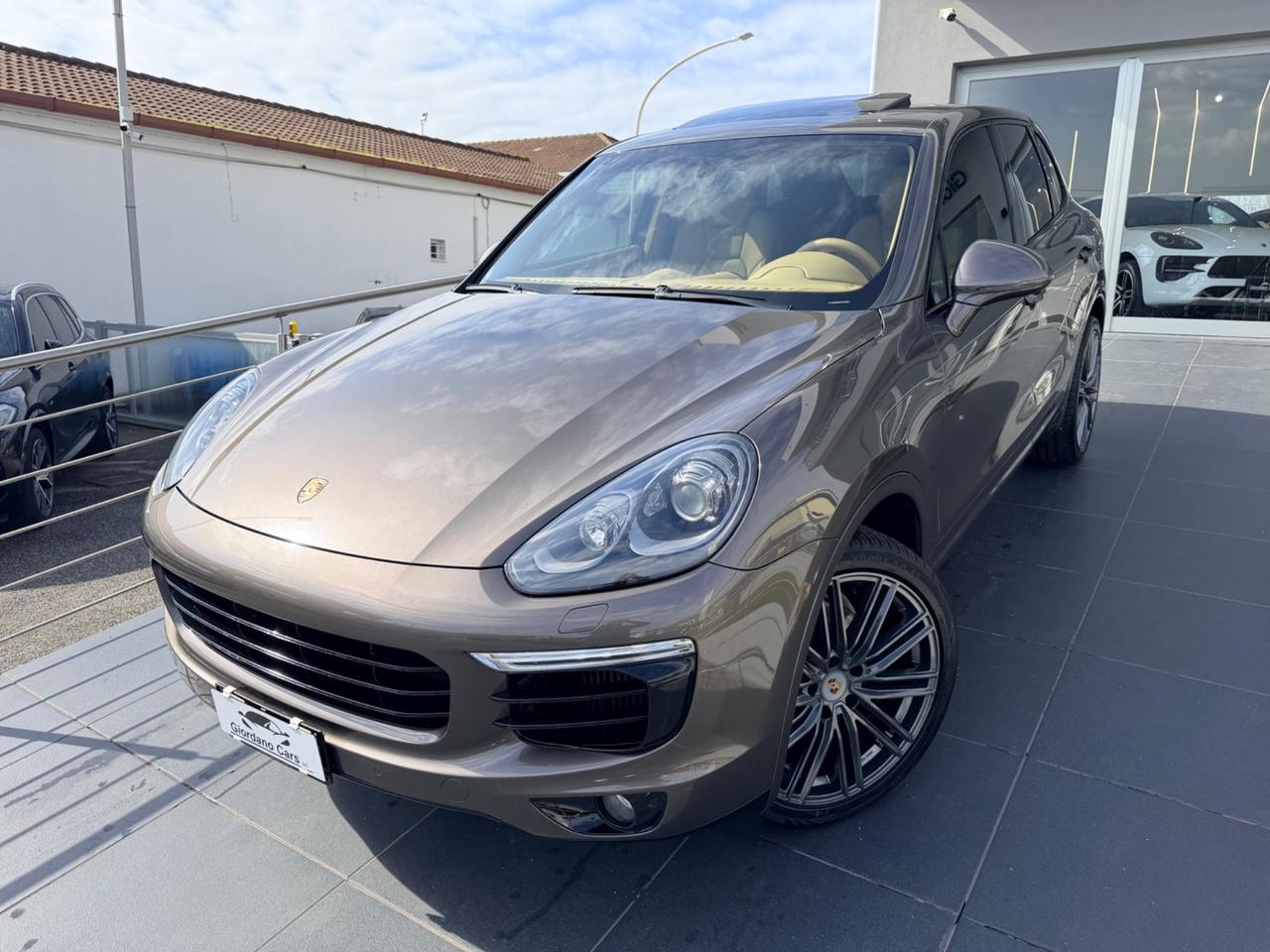 Porsche Cayenne 3.0 Diesel in garanzia no tasse