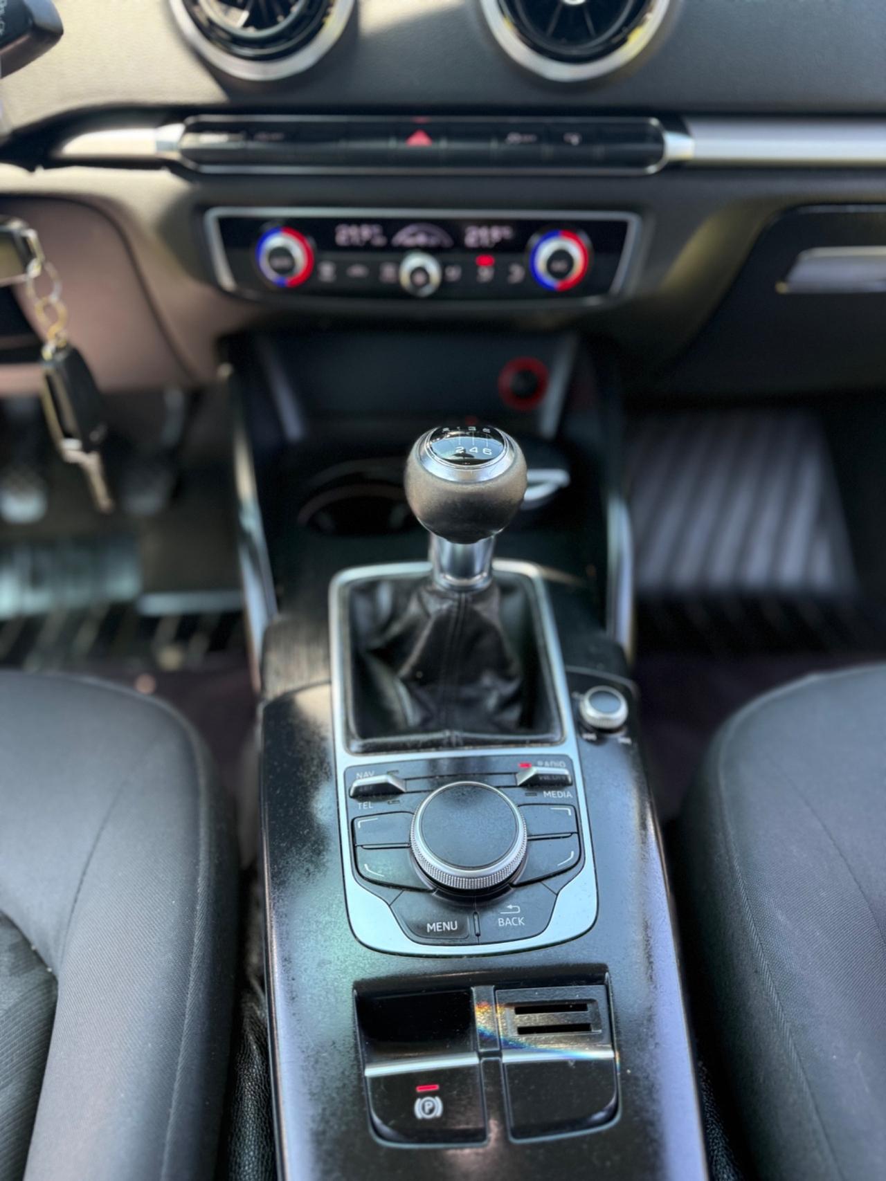 Audi A3 2014 1.6 TDI NEOPATENTATI FARI LED NAVI FULL