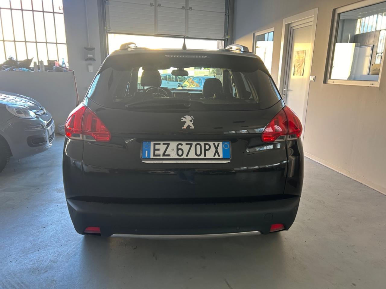 Peugeot 2008 1.6 e-HDi 115 CV Stop&Start Allure