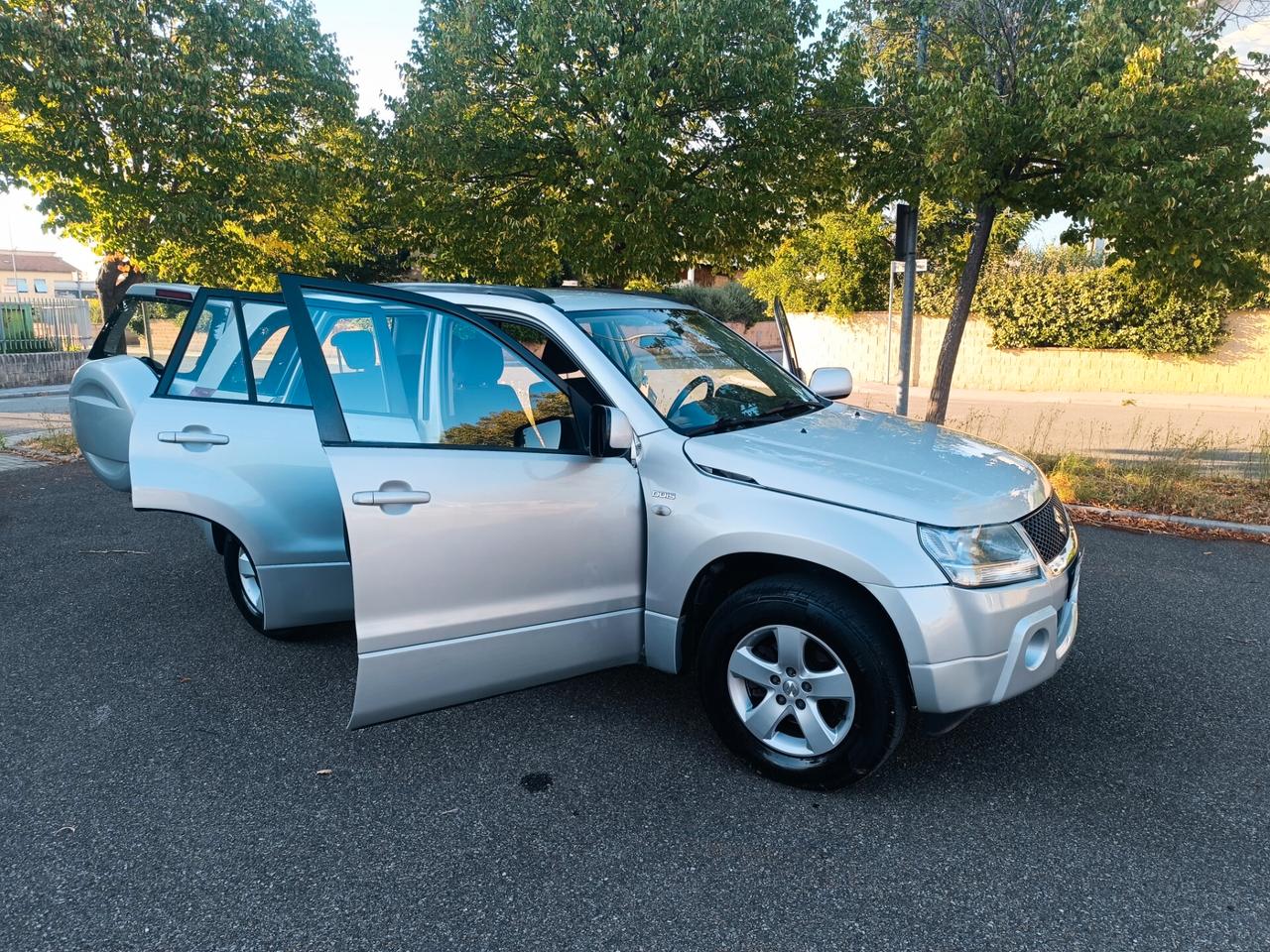 Suzuki Grand Vitara 1.9 DDiS 5 porte SOLO 162.000 KM