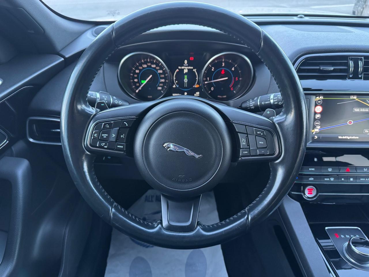 Jaguar F-Pace 2.0 D 180 CV AWD aut. Portfolio